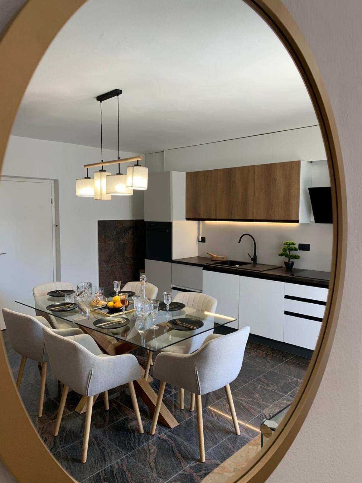 Ivo Apartment *